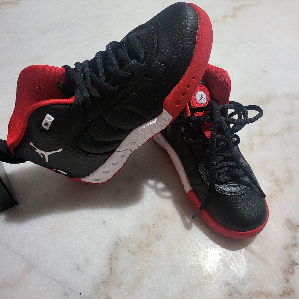 Sneakers - Picture 4 of 6